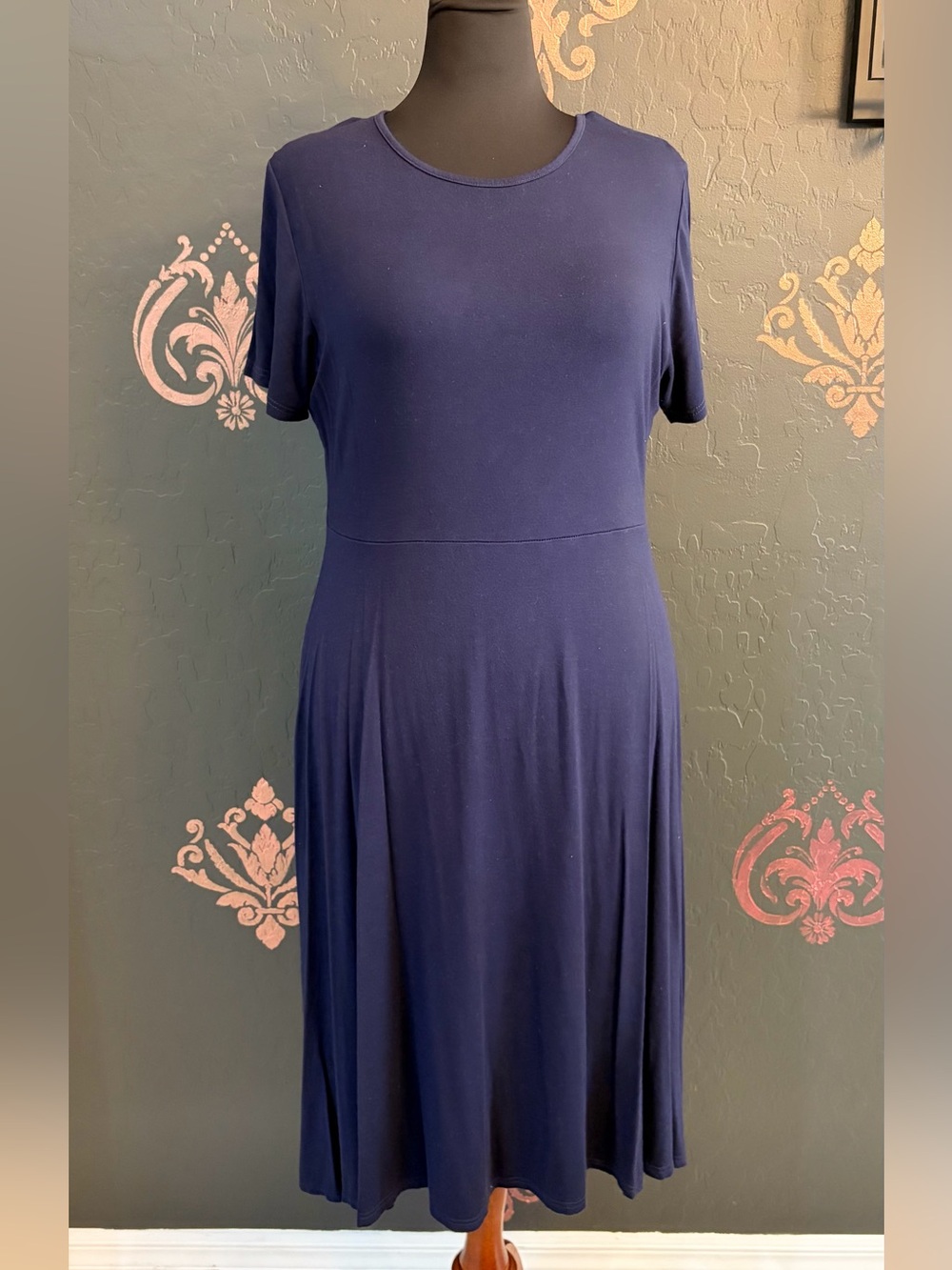 Women's Navy Short-Sleeve Maxi Dress - Sleek Everyday Comfort